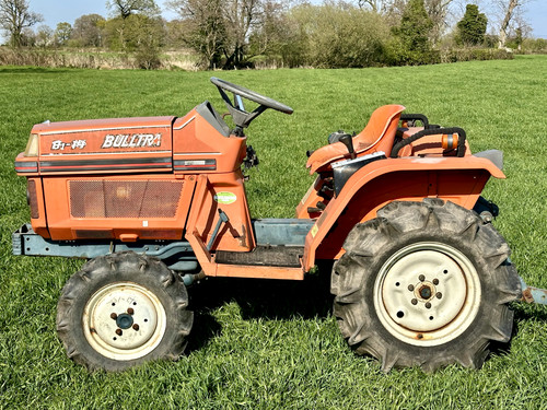 Compact tractor kubota 14 - tractor,